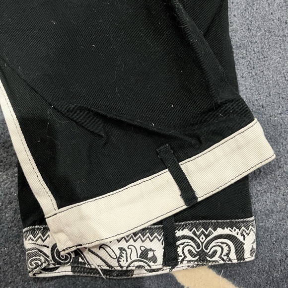 Upcycled patchwork jeans - Picture 2 of 5